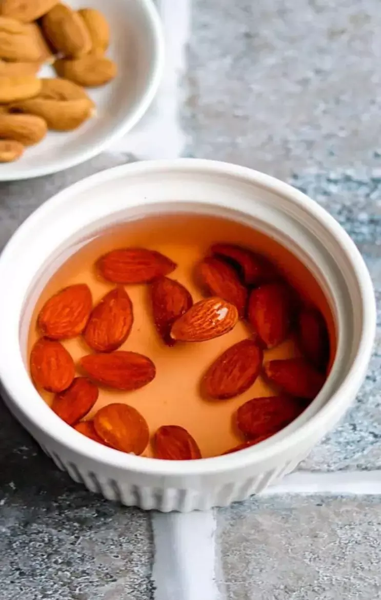 Soak These Nuts And Seeds To Get Their Amazing Benefits: भिगोने पर अमृत समान बन जाते हैं ये ड्राईफ्रूट्स और बीज, जानिये खास फायदे
