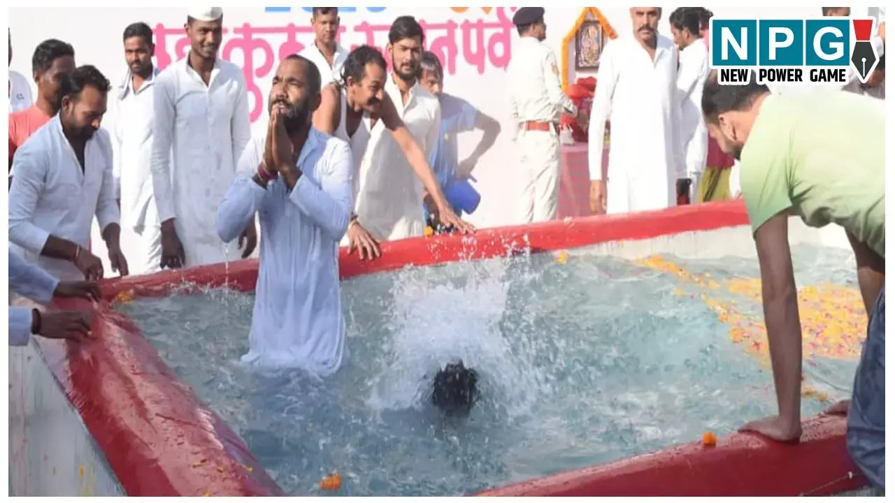 Prayagraj Mahakumbh: छत्तीसगढ़ की जेलों में कैदियों ने किया गंगा स्नान, प्रयागराज संगम के जेल से कर रहे स्नान...