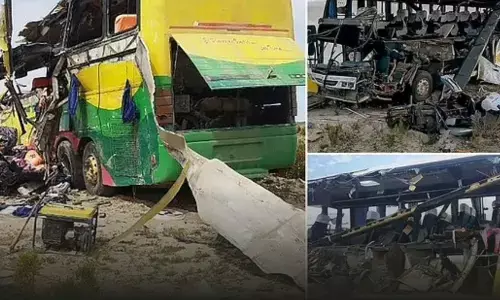 Bus Accident: भयानक सड़क दुर्घटना! आमने-सामने टकराईं बसें, 37 लोगों की दर्दनाक मौत, जानें पूरी खबर