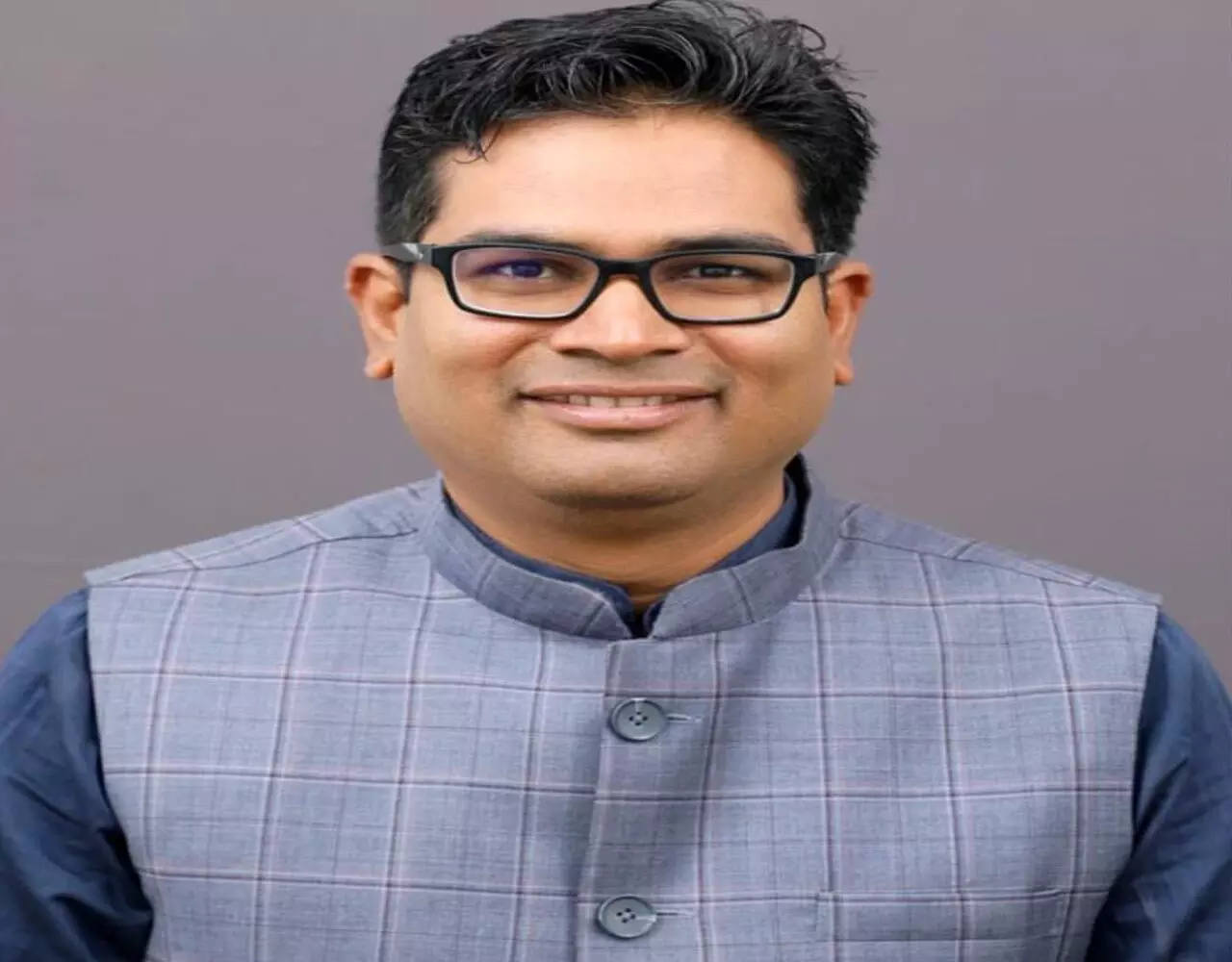 CG News: मंत्री ओपी चौधरी ने किया वन टाइम सेटलमेंट योजना 2 का शुभारंभ, मात्र दो दिन में मिलेगा बुक हुए करोड़ों के मकान CG News: मंत्री ओपी चौधरी ने किया वन टाइम सेटलमेंट योजना 2 का शुभारंभ, मात्र दो दिन में मिलेगा बुक हुए करोड़ों के मकान