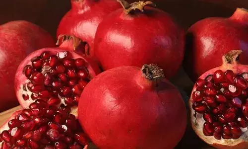 Health Benefits Of Pomegranate: अनार नहीं होने देगा बीमार