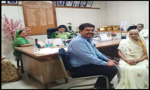 Chhattisgarh News: मुख्यमंत्री की मां ने सरकारी अस्पताल में कराया स्वास्थ्य परीक्षण, आमजन की तरह कराई जांच....