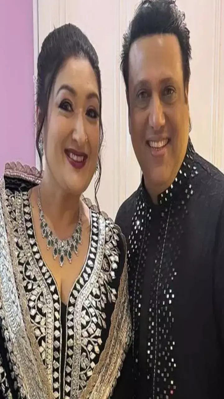 Govinda kissing Video: गोविंदा का किसिंग वीडियो वायरल, किया इतना जोरदार Lip-Lock....