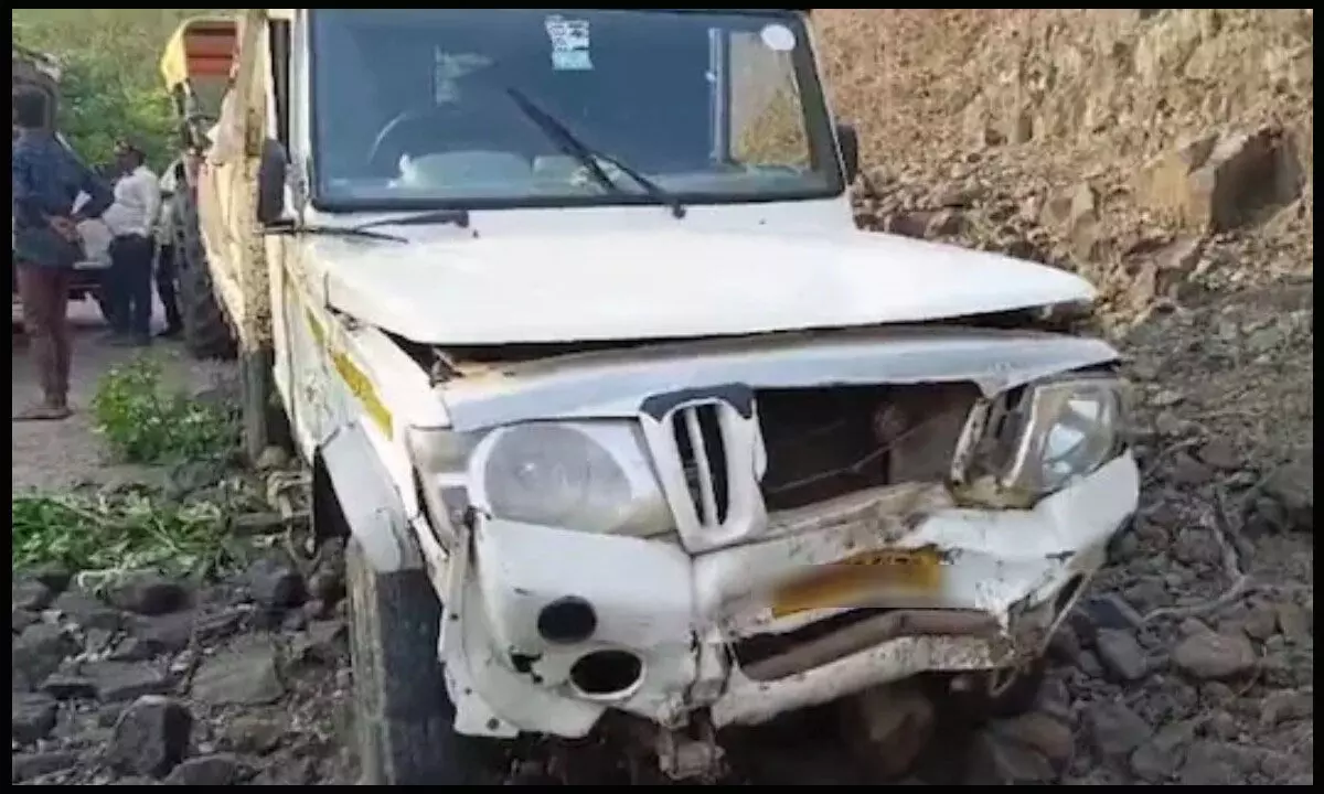 CG भीषण हादसाः तीन लोगों की मौत, 18 घायल, 25 लोगों से भरी पिकअप पलटी...