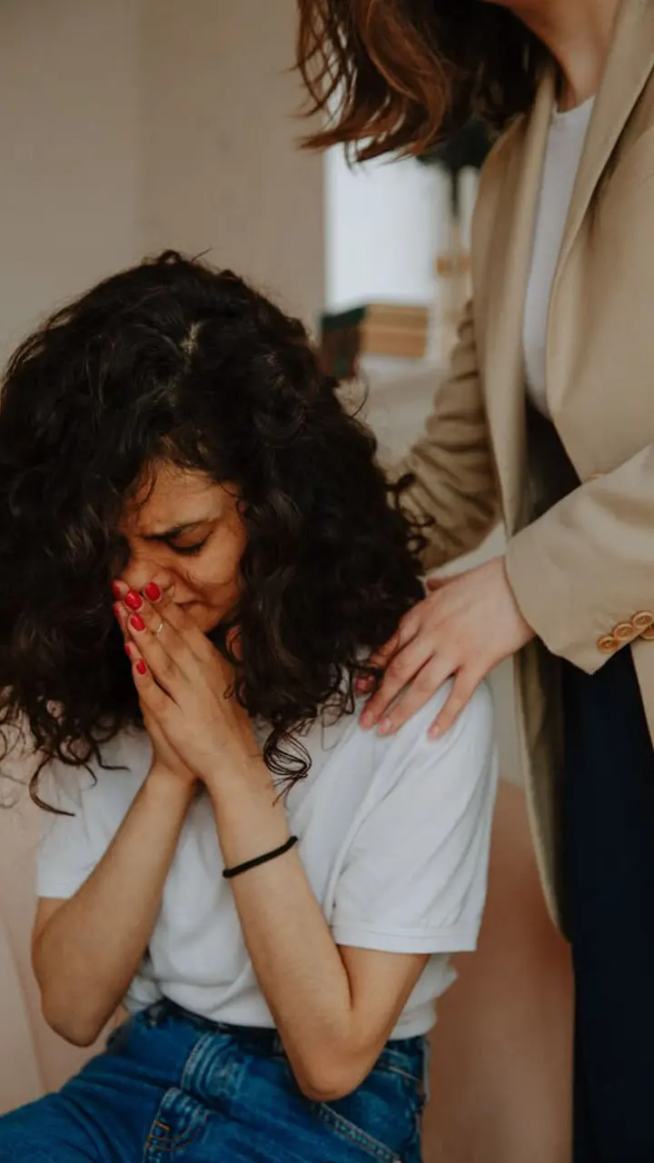 How To Control Mood Swings: मूड स्विंग को कैसे करें कंट्रोल, जाने कुछ सिंपल तरीके