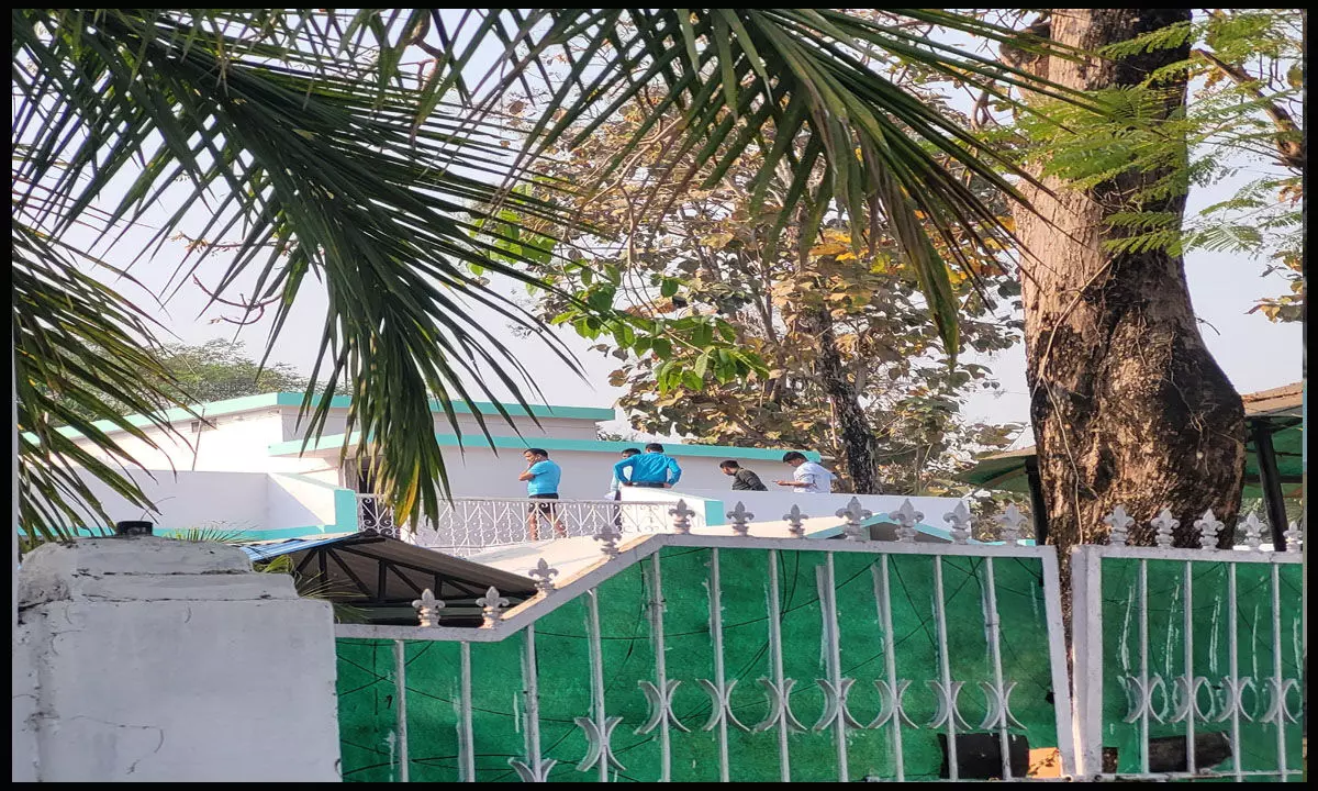 CG News: एसीबी और ईओडब्लू की ताबड़तोड़ कार्रवाई, अफसरों के घर सुबह ही पहुँच गई टीम... CG News: एसीबी और ईओडब्लू की ताबड़तोड़ कार्रवाई, अफसरों के घर सुबह ही पहुँच गई टीम...