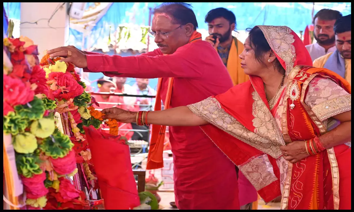 Pandit Pradeep Mishra: 21 से 27 मार्च तक पंडित प्रदीप मिश्रा कुनकुरी में करेंगे शिवपुराण कथा, CM विष्णुदेव साय सनातन समाज के अनुष्ठान में हुए शामिल... Pandit Pradeep Mishra: 21 से 27 मार्च तक पंडित प्रदीप मिश्रा कुनकुरी में करेंगे शिवपुराण कथा, CM विष्णुदेव साय सनातन समाज के अनुष्ठान में हुए शामिल...