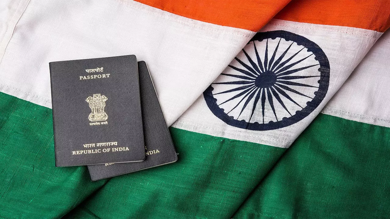 कैसे करें पासपोर्ट का ऑनलाइन रिन्यू? जानें पूरी प्रक्रिया और जरूरी दस्तावेज़ कैसे करें पासपोर्ट का ऑनलाइन रिन्यू? जानें पूरी प्रक्रिया और जरूरी दस्तावेज़
