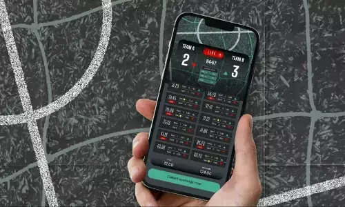 FIR against 11 YouTubers: यूट्यूबर्स हो जाएँ सावधान! 11 के खिलाफ FIR दर्ज, अब ये हरकरत पड़ेगी भारी