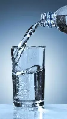 Garam Pani Pine Ke Nuksan: ज्यादा गर्म पानी पीना शरीर के लिए हो सकता है नुकसानदायक