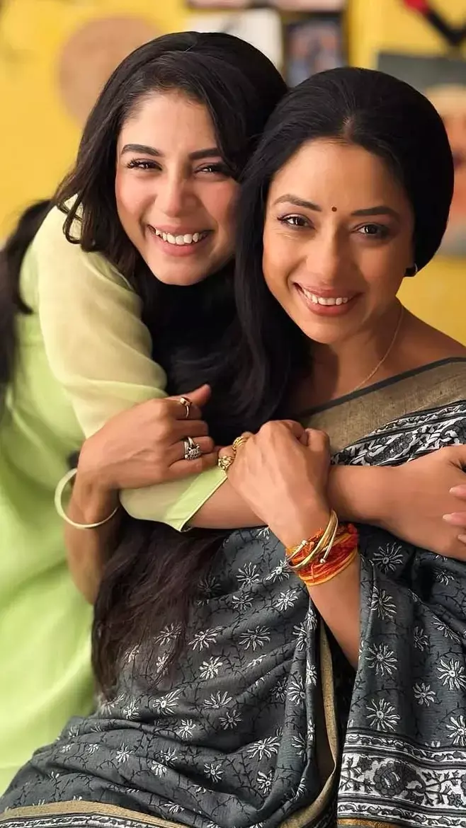 Anupama Spoiler: बुरी तरह फंसा प्रेम, बदले की आग को बुझा पाएंगे अनुपमा-राही