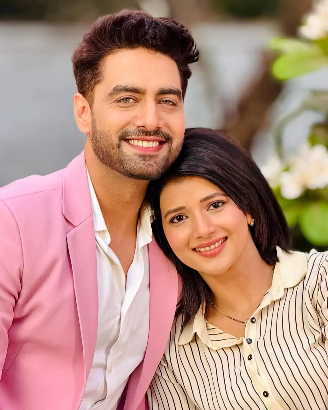 Yeh Rishta Kya Kehlata Hai Spoiler: चारू और अभीर का फूटेगा भांडा, माथा पीटेगी अभिरा...