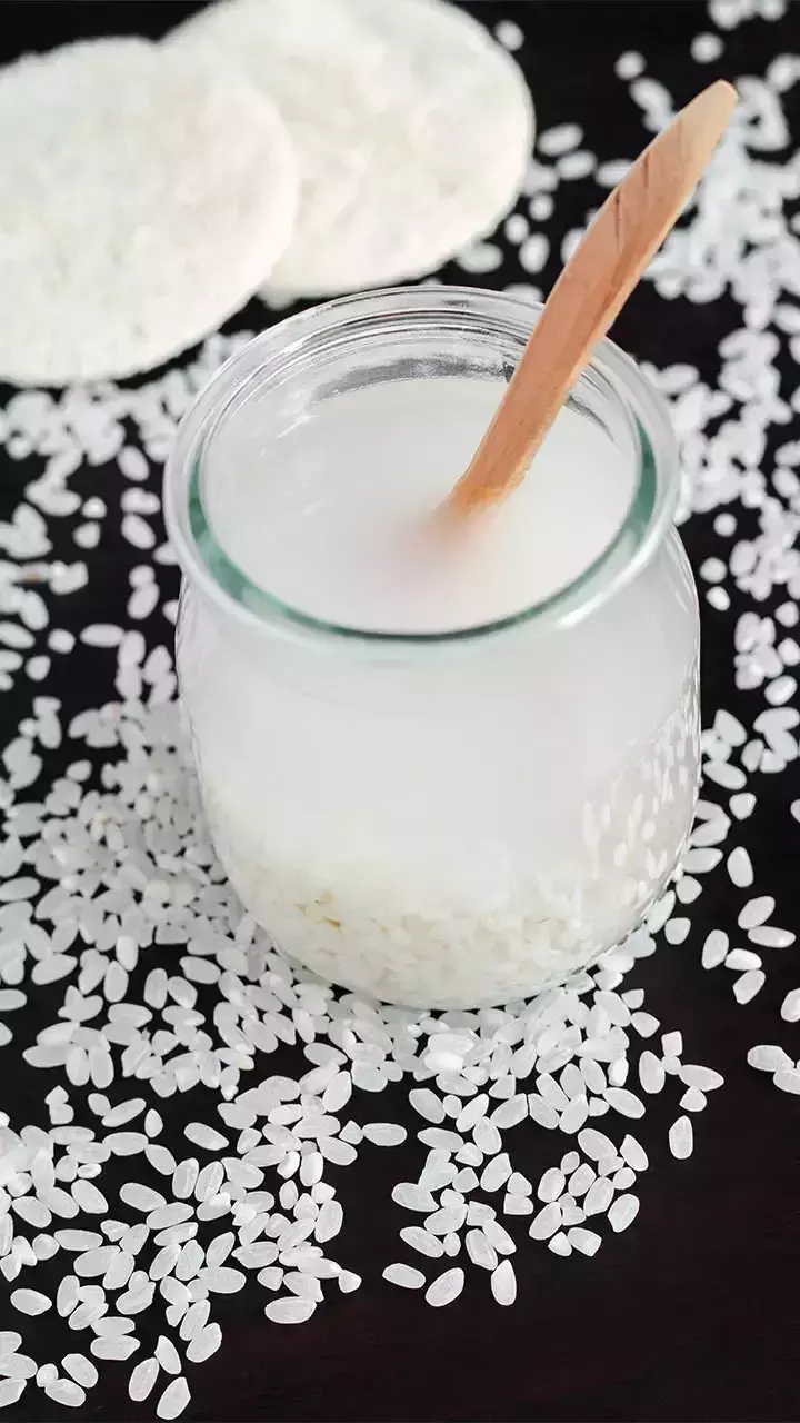 Rice Water For Skin Care: चावल के पानी से चमक उठेगी त्वचा, अपनाएं ये टिप्स