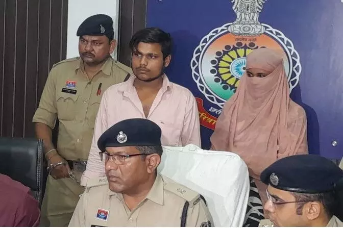 Durg News: पिता की हत्या कर शव को जलाए... पत्नी, बेटी, दामाद गिरफ्तार, इस करतूत से थे परेशान... Durg News: पिता की हत्या कर शव को जलाए... पत्नी, बेटी, दामाद गिरफ्तार, इस करतूत से थे परेशान...
