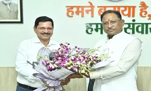 मुख्यमंत्री विष्णु देव साय से SECL के नवनियुक्त सीएमडी हरीश दुहन ने की भेंट
