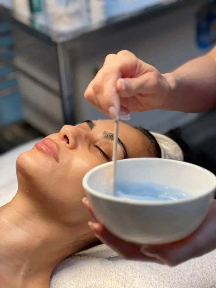 Steam Facial At Home: घर पर पार्लर जैसा स्टीम फेशियल कैसे करें?