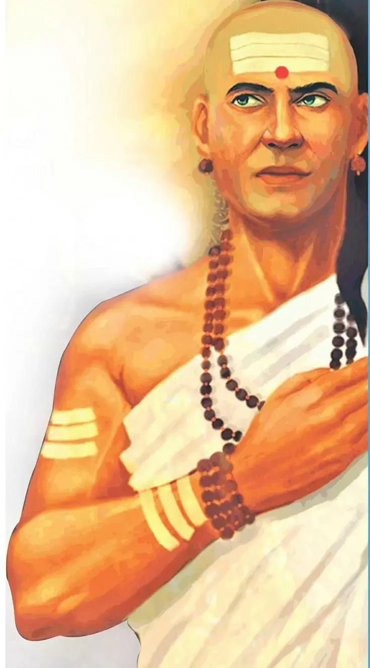 Chanakya Niti: ऐसे घर में कभी नहीं रुकती लक्ष्मी, हमेशा रहती है पैसों की कमी!