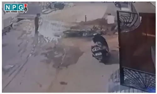 Raipur News: निगम के गड्ढे में तीन वर्ष का बच्चा गिरा, आयुक्त ने अधिकारियों को जारी किया नोटिस, 24 घंटे में मांगा स्पष्टीकरण...