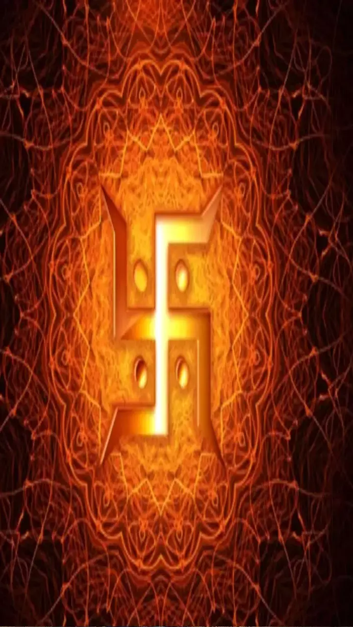 Samudrik Shastra : पत्नी के ये लक्षण बना सकते हैं पति को भाग्यशाली, जानें कौन-से हैं ये संकेत