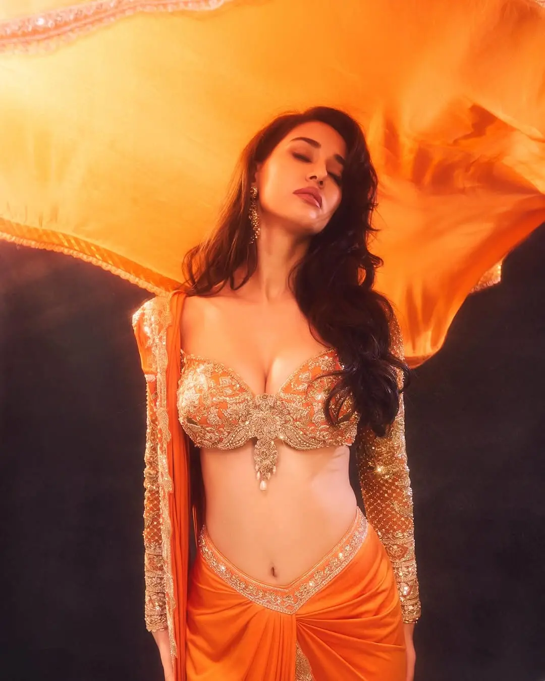 धक-धक लुक में Disha Patani ने फैंस के दिलों में लगी आग, HOT फोटो देख बोले- हुस्न...