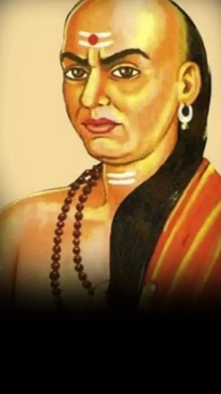 Chanakya Niti: भूलकर भी न करें ये काम, बन सकते हैं महापाप के हकदार,जानिए क्या कहते हैं चाणक्य