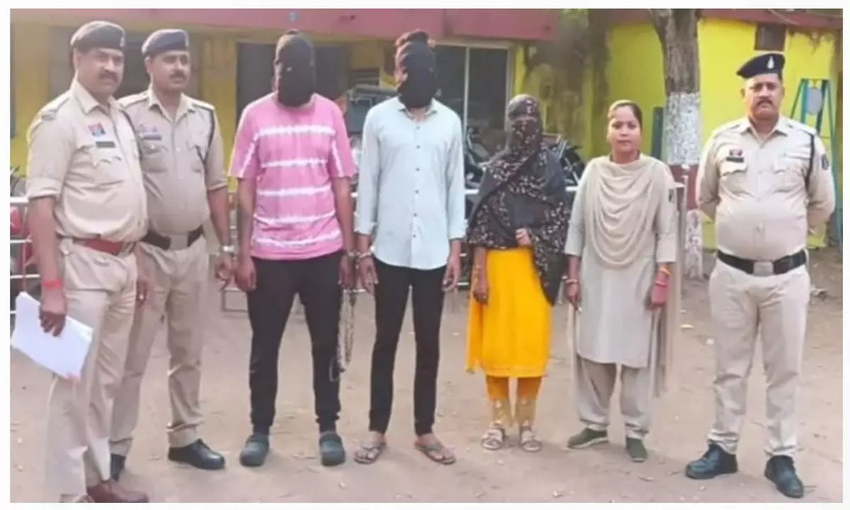 Durg News: प्रेमिका ने प्रेमी से कराया मंगेतर का अपहरण, फिर पिटाई भी करा दी... Durg News: प्रेमिका ने प्रेमी से कराया मंगेतर का अपहरण, फिर पिटाई भी करा दी...