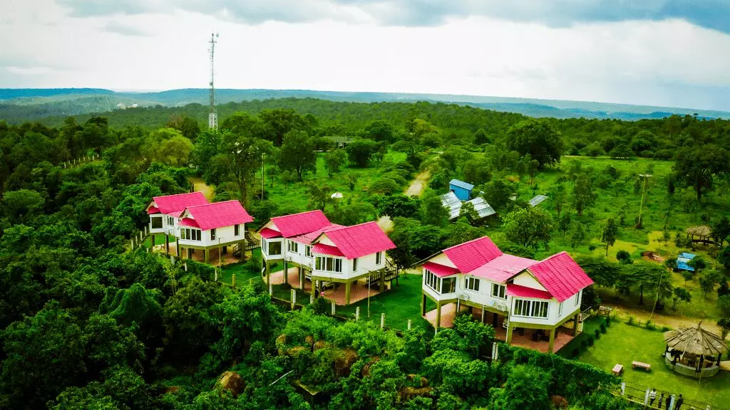 Saroda Dadar Gaon Chhattisgarh : चिलचिलाती गर्मी में बेस्ट रिफ्रेशमेंट चाहिए, शिमला-मनाली छोड़िए सरोधा-दादर गांव है ना Saroda Dadar Gaon Chhattisgarh : चिलचिलाती गर्मी में बेस्ट रिफ्रेशमेंट चाहिए, शिमला-मनाली छोड़िए सरोधा-दादर गांव है ना