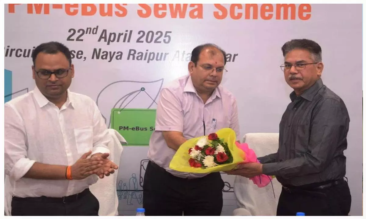 सड़कों पर दौड़ेगी 240 ई-बस, तैयारियां तेज, विशेषज्ञों और अधिकारियों ने नगरीय प्रशासन एवं सुडा के अधिकारियों को दिया प्रशिक्षण सड़कों पर दौड़ेगी 240 ई-बस, तैयारियां तेज, विशेषज्ञों और अधिकारियों ने नगरीय प्रशासन एवं सुडा के अधिकारियों को दिया प्रशिक्षण
