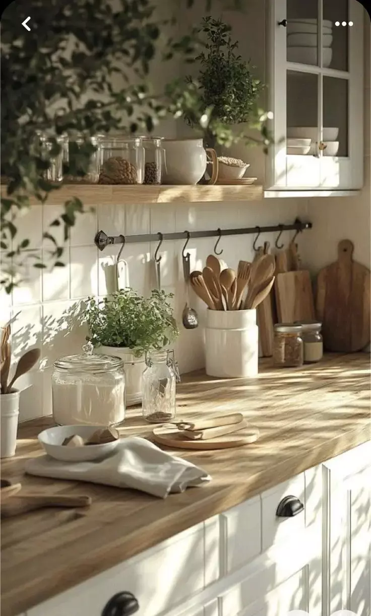 Vastu Tips for Kitchen: किचन में किस दिशा में रखना चाहिए गैस चूल्हा? जान लें सही दिशा