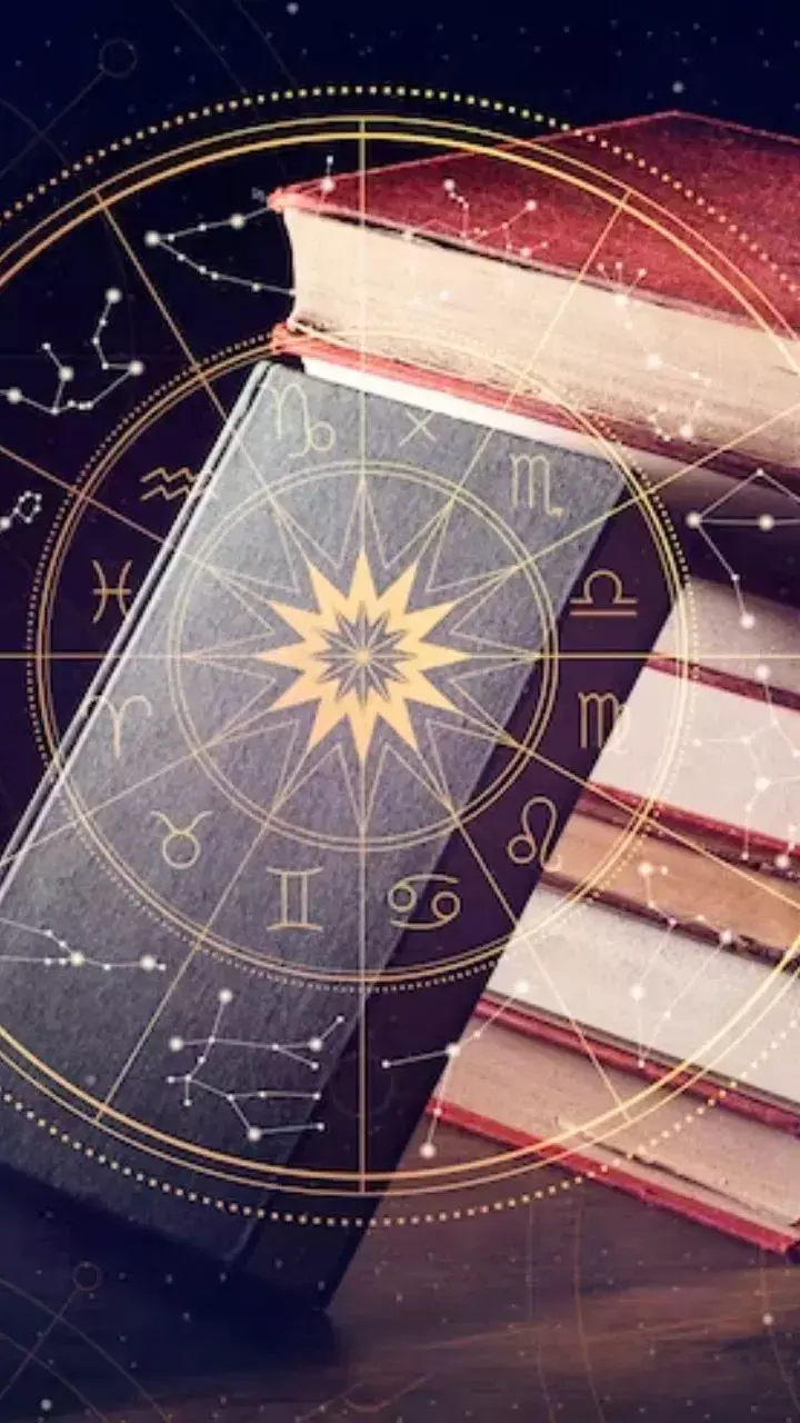 Vastu Gift Ideas: ये देने से मिलेगा सौभाग्य का साथ, जीवन में आएंगी सुख-समृद्धि और सफलता