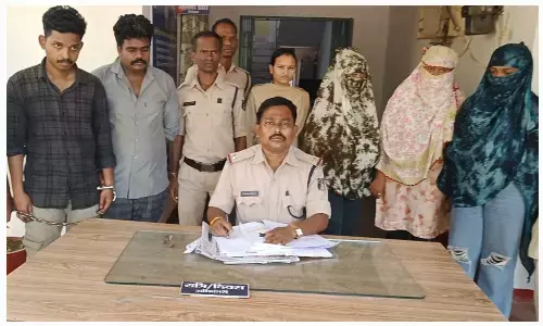 Jagdalpur News: देह व्यापार का भंडाफोड़, मोबाइल पर होती थी डील, ओडिसा-जगलपुर की महिला व ग्राहक आपत्तिजनक हालत में पकडाए...पांच गिरफ्तार...