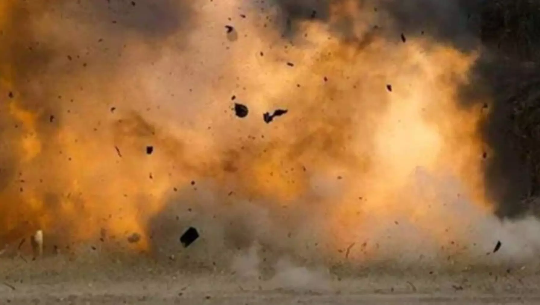 Pakistan Bomb Blast: पाकिस्तान में पीस कमिटी की बैठक में हुआ ब्लास्ट, 7 की मौत, 9 घायल, जानिए पूरा मामला