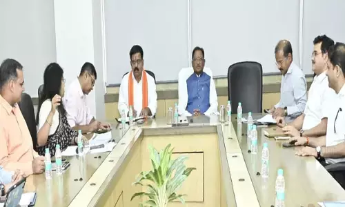 मुख्यमंत्री विष्णुदेव ने की पंचायत एवं ग्रामीण विकास विभाग के कार्यों की समीक्षा, CM बोले-अंतिम व्यक्ति तक विकास पहुँचाना सर्वोच्च प्राथमिकता