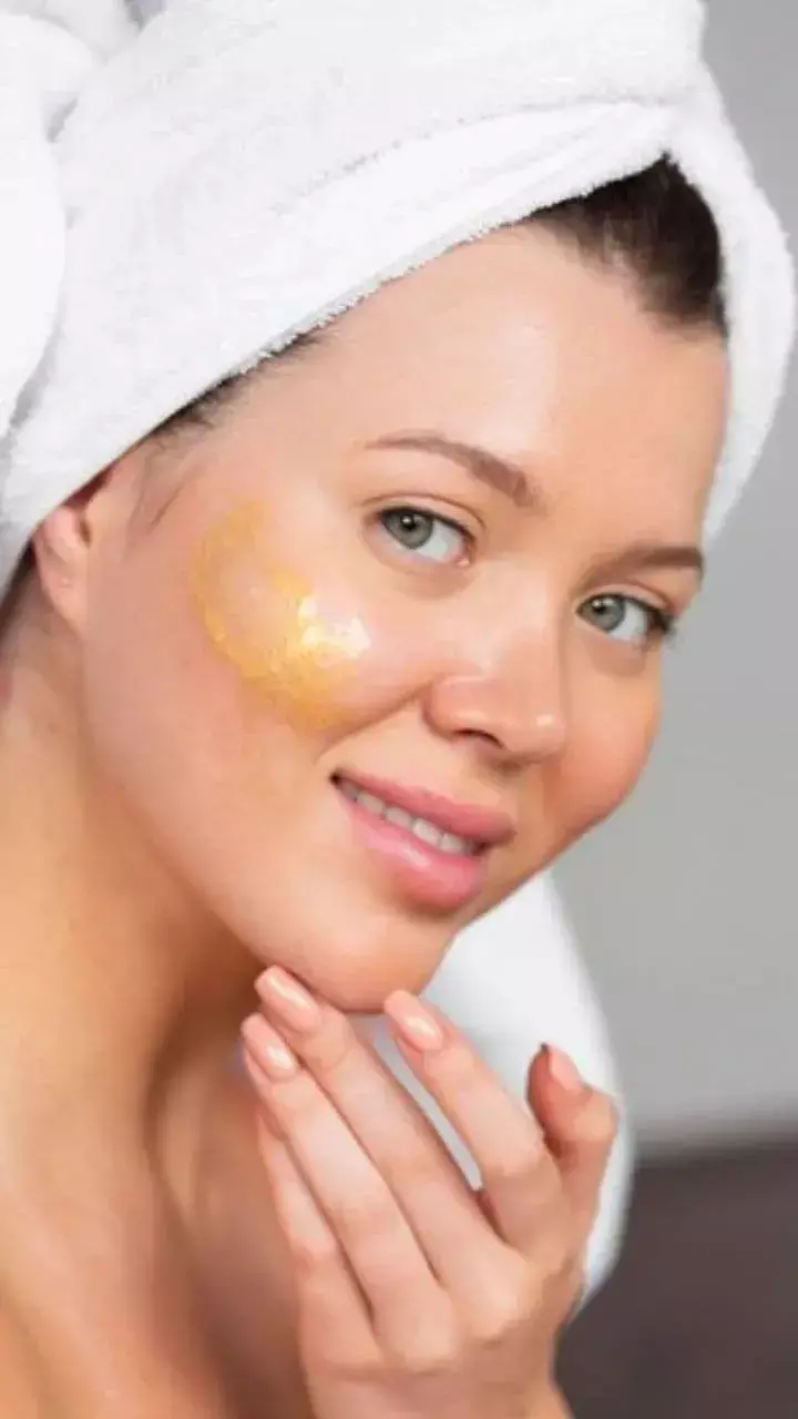 Skin Care Tips: घी है आपकी त्वचा का सबसे बड़ा दोस्त, जानिए कैसे!