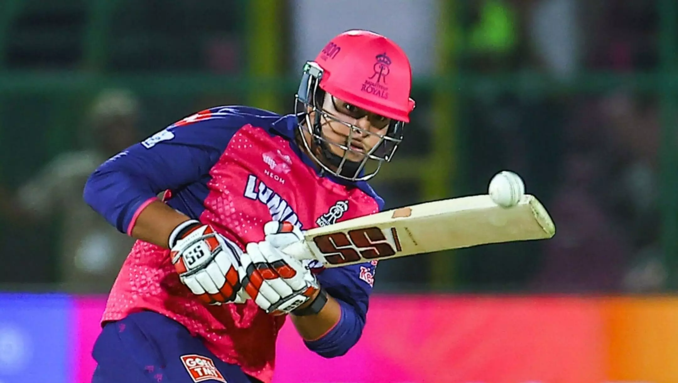 Vaibhav Suryavanshi IPL Century: 14 साल के वैभव ने रचा इतिहास, 35 गेंदों में सेंचुरी ठोकने वाले सबसे तेज भारतीय बनें Vaibhav Suryavanshi IPL Century: 14 साल के वैभव ने रचा इतिहास, 35 गेंदों में सेंचुरी ठोकने वाले सबसे तेज भारतीय बनें