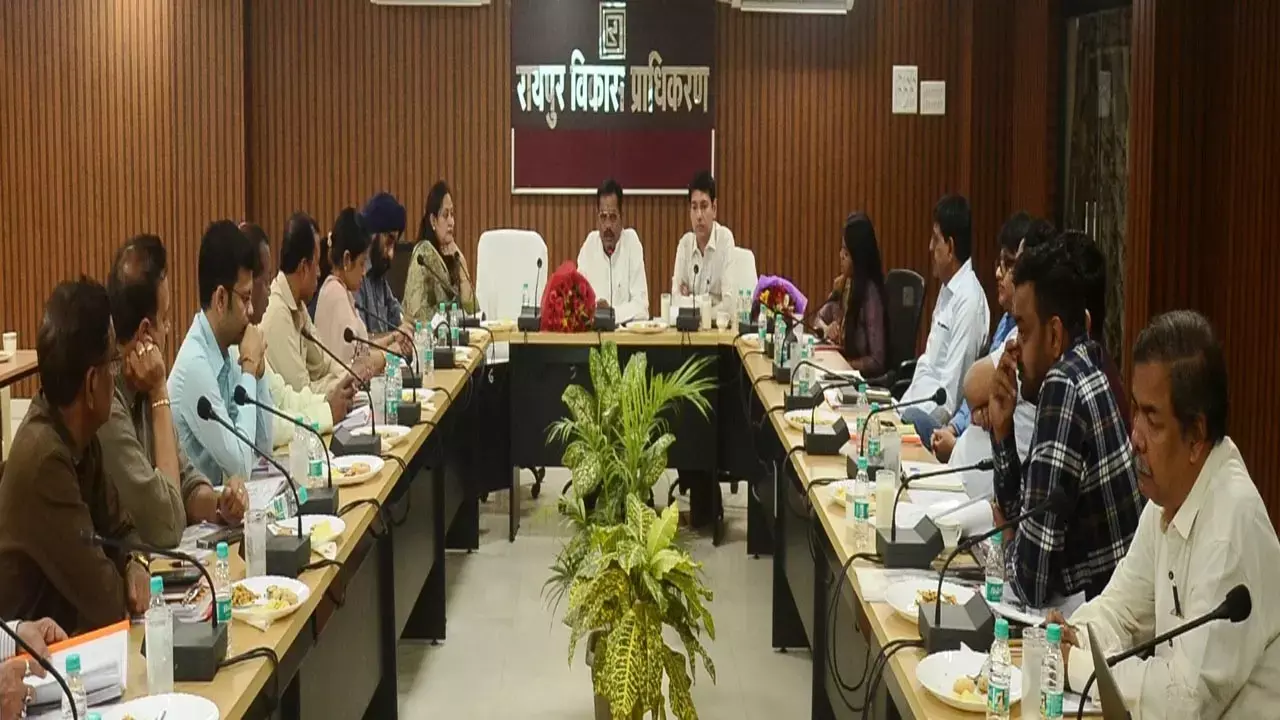 CG News: आरडीए अध्यक्ष नंदकुमार साहू की पहली संचालक मंडल की बैठक में जनता को मिली राहत, सरचार्ज राशि का भुगतान अब 30 जून तक...