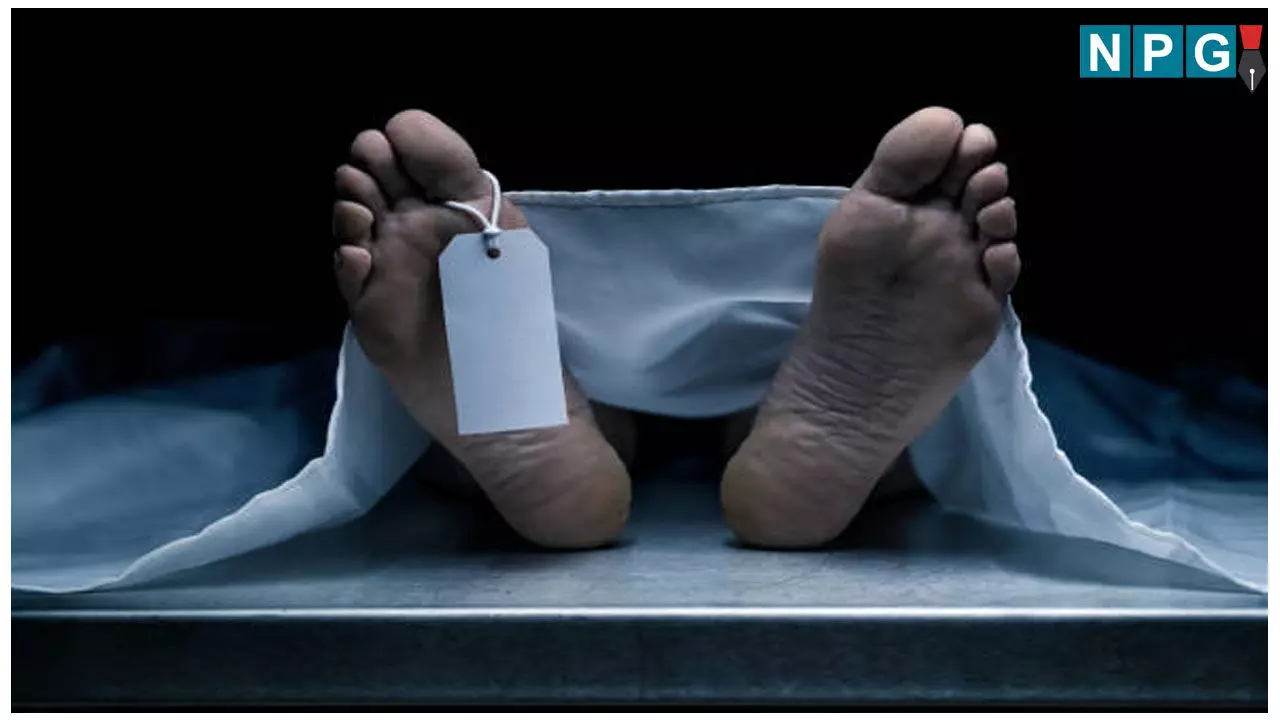 Gorakhpur Suicide Case: 1500 रुपए के लिए एक परिवार के तीन लोगों ने की आत्महत्या, एक ने लगाईं फांसी, बाकियों ने खाया जहर, जाने पूरा मामला Gorakhpur Suicide Case: 1500 रुपए के लिए एक परिवार के तीन लोगों ने की आत्महत्या, एक ने लगाईं फांसी, बाकियों ने खाया जहर, जाने पूरा मामला