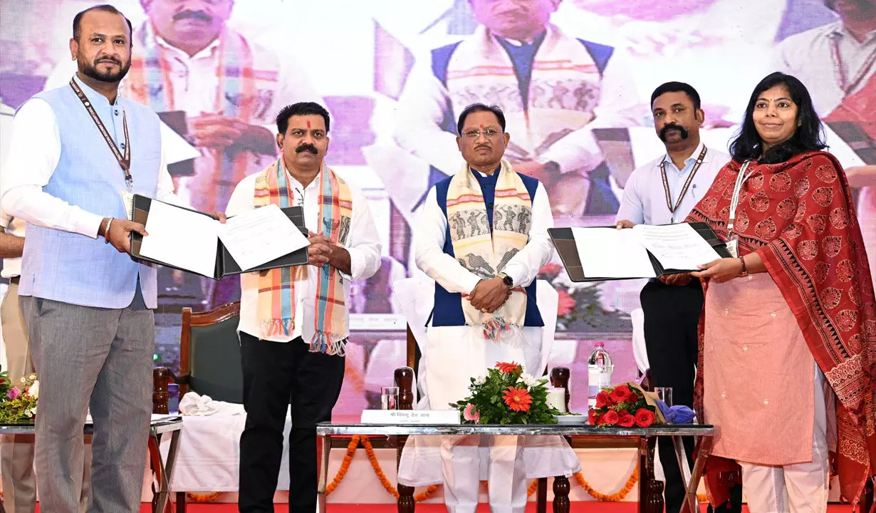 छत्तीसगढ़ सरकार ने युवाओं के कौशल विकास को लेकर किए 4 महत्वपूर्ण एमओयू, खुलेंगे रोज़गार के नए द्वार छत्तीसगढ़ सरकार ने युवाओं के कौशल विकास को लेकर किए 4 महत्वपूर्ण एमओयू, खुलेंगे रोज़गार के नए द्वार