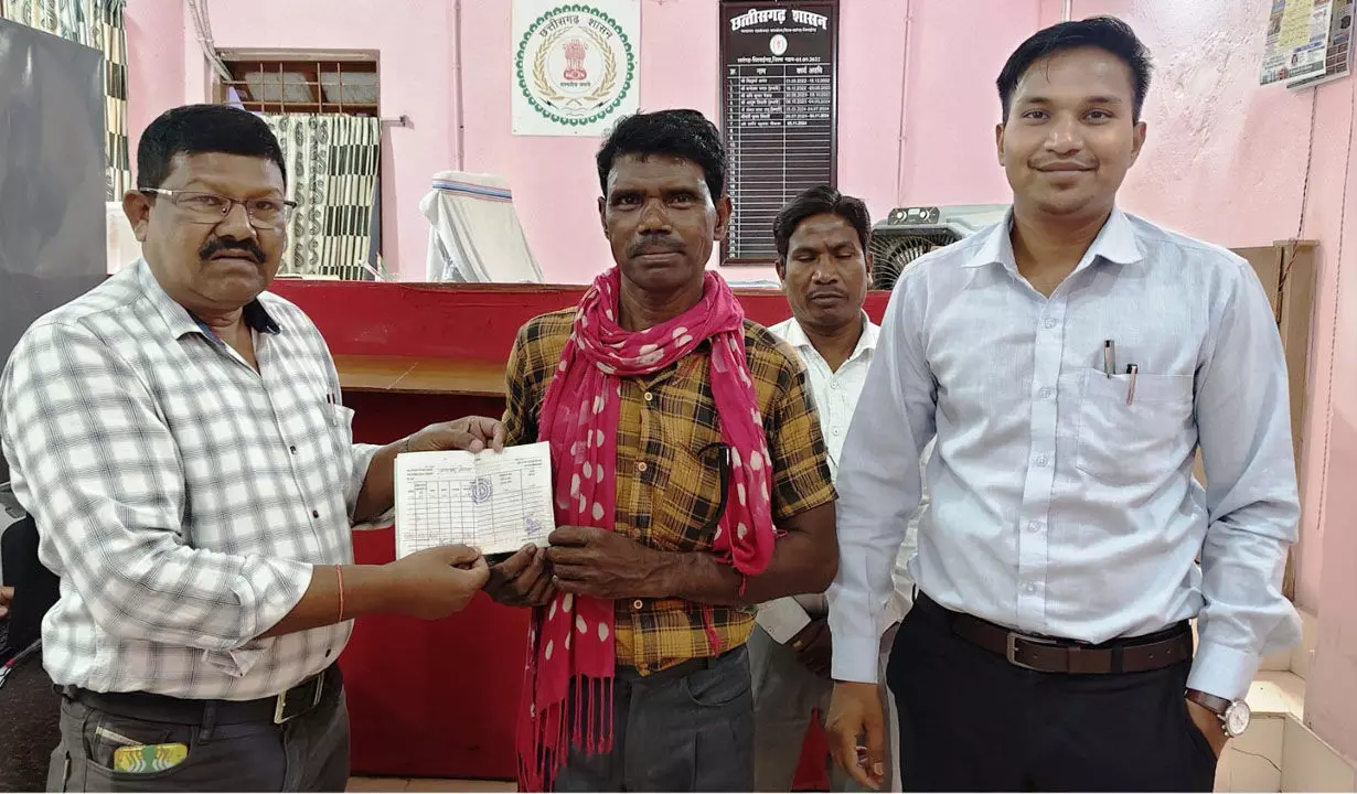 सुशासन तिहार में भटगांव को मिला बड़ा तोहफा, शुरू हुआ एसडीएम लिंक कोर्ट, हर गुरुवार को होगी राजस्व मामलों की सुनवाई सुशासन तिहार में भटगांव को मिला बड़ा तोहफा, शुरू हुआ एसडीएम लिंक कोर्ट, हर गुरुवार को होगी राजस्व मामलों की सुनवाई