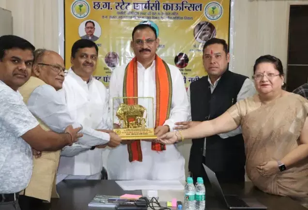 छत्तीसगढ़ में अब फार्मासिस्ट अपने पंजीयन का भी कर सकेंगे ऑनलाइन नवीनीकरण, राज्य के 35 हजार से अधिक फार्मासिस्टों को मिलेगा लाभ