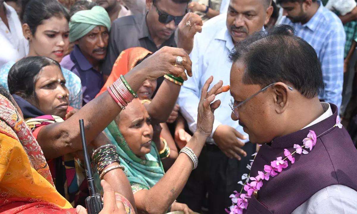 छत्तीसगढ़ में आस्था को मिला नया संबलः मुख्यमंत्री तीर्थ दर्शन योजना का शुभारंभ, पहली विशेष ट्रेन से 780 श्रद्धालु तिरुपति, मदुरै, रामेश्वरम रवाना... छत्तीसगढ़ में आस्था को मिला नया संबलः मुख्यमंत्री तीर्थ दर्शन योजना का शुभारंभ, पहली विशेष ट्रेन से 780 श्रद्धालु तिरुपति, मदुरै, रामेश्वरम रवाना...