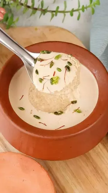 Dahi Aur Gud Khane Ke Fayde: गर्मी में दही और गुड़ साथ में खाने से क्या होता है?