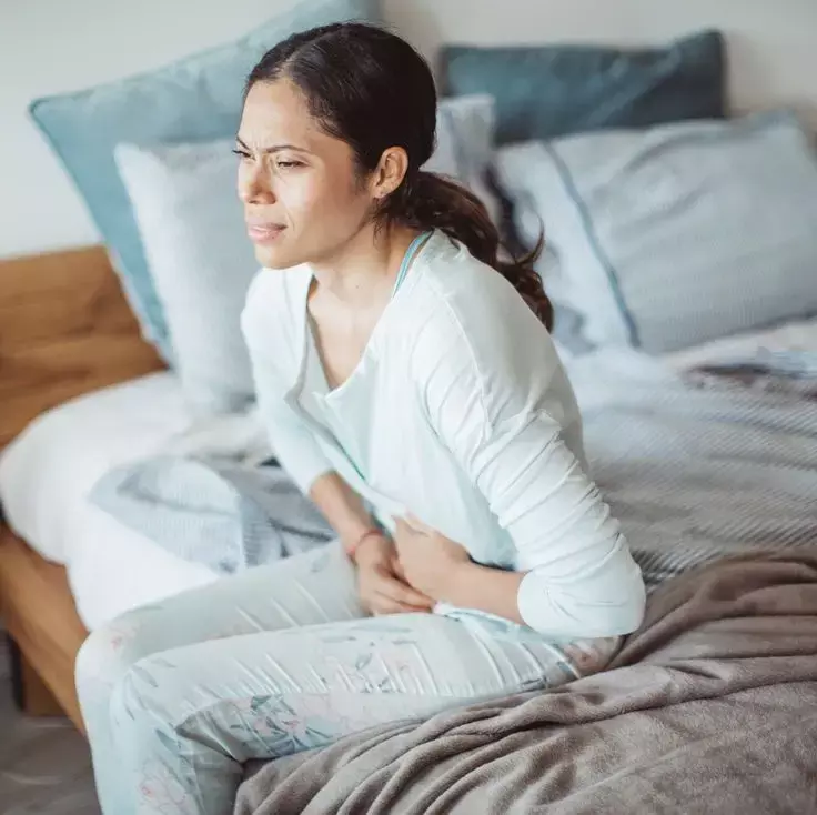 Stomach Problems In Summer: गर्मियों में बार-बार क्यों होती है बार पेट दर्द, अपच और फूलने की समस्या?