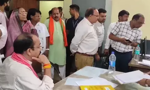 डिप्टी सीएम का औचक निरीक्षण: ग़ायब मिले कर्मचारियों के ख़िलाफ़ होगा एक्शन...