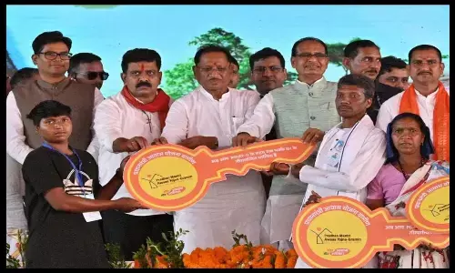 मनरेगा में छत्तीसगढ़ का लेबर बजट बढ़ाने की घोषणा, केन्द्रीय मंत्री ने मुख्यमंत्री को सौंपा 3 लाख 700 पीएम आवासों का स्वीकृति पत्र...