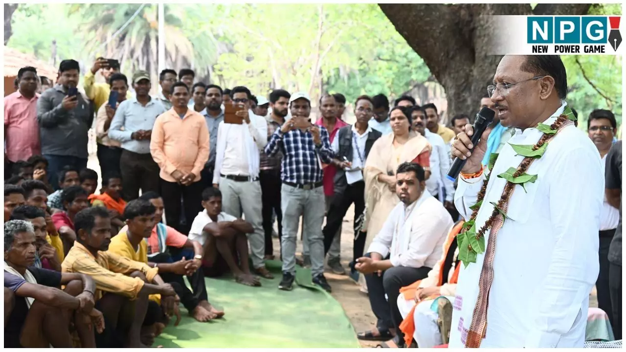 CM Vishnu Deo Sai: CM विष्णुदेव पहुंचे दंतेवाड़ा के गांव मुलेर: इमली के पेड़ के नीचे लगाया चौपाल, छत्तीसगढ़ के अंतिम छोर पर पहुंचा सुशासन तिहार...