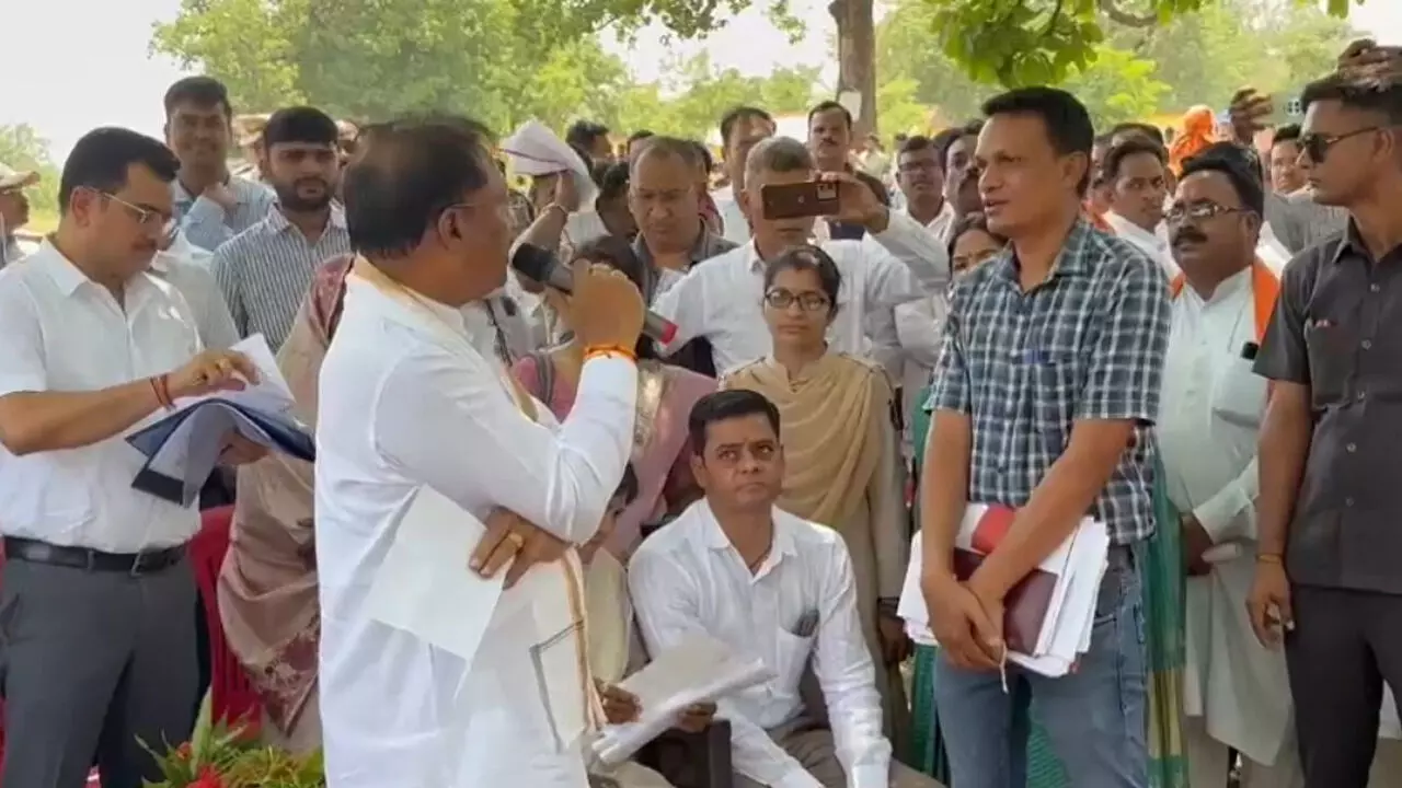 CM Vishnudeo: मुख्यमंत्री विष्णुदेव साय का पहली बार दिखा यह तेवर...