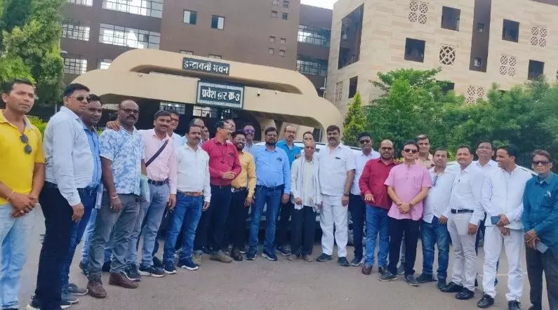 Yuktiyuktakaran News: 28 को शिक्षक करेंगे मंत्रालय का घेराव, युक्तियुक्तकरण रद्द समेत चार मांगों को लेकर 21 शिक्षक संगठनों ने सौंपा ज्ञापन...