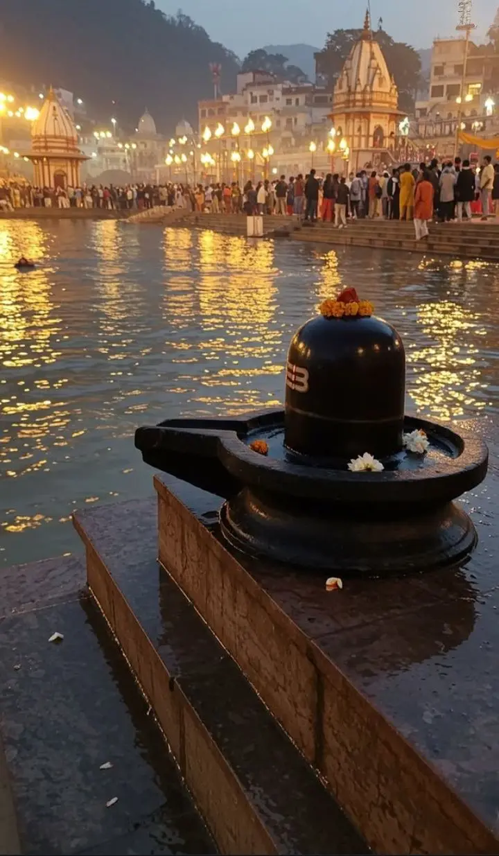 Ghar Me Shivling Rakhne Ke Niyam: घर में शिवलिंग रखने से पहले जान लें नियम! वरना होगा अशुभ