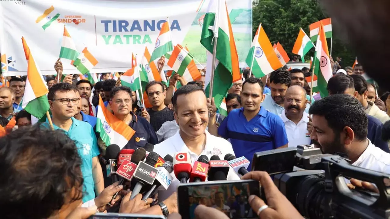 CG Naveen Jindal News: नवीन जिन्दल की मानवीय पहल: 20,000+ जिन्दल स्टील के कर्मचारी सीमावर्ती गांवों के पुनर्वास के लिए देंगे एक दिन का वेतन...